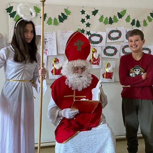 Nikolaus 8
