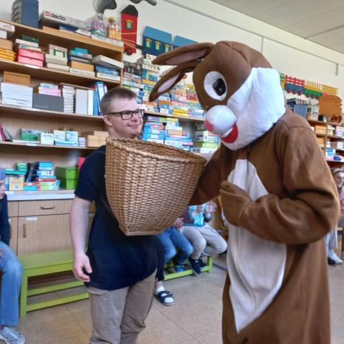 Ostern 9