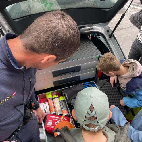 Polizei 12