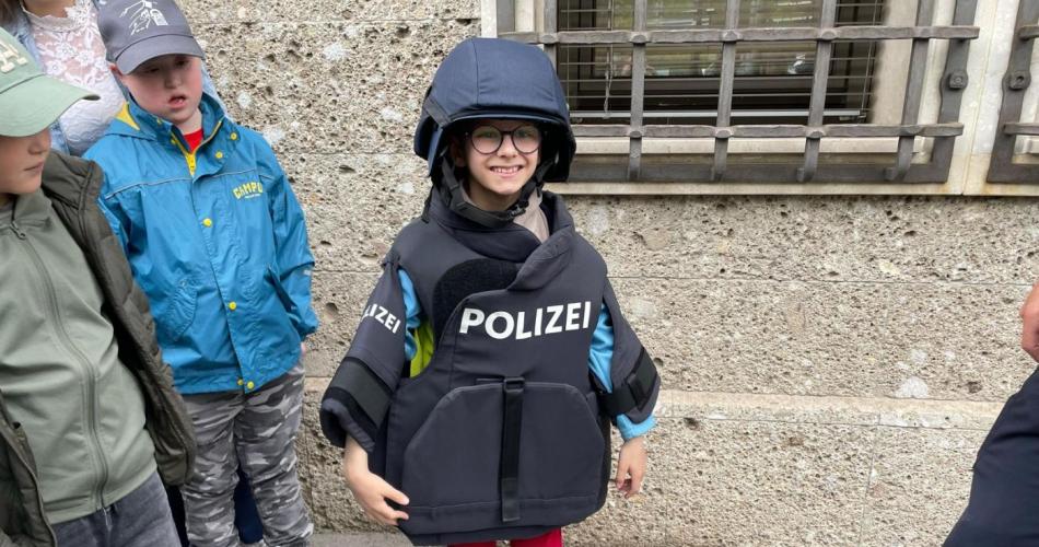Polizei 9